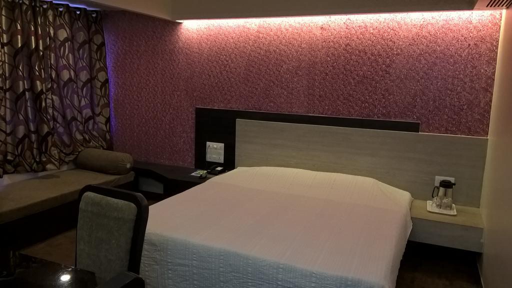 Hotel Supreme Мадурай Экстерьер фото